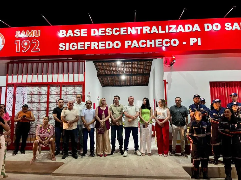 Prefeito Murilo Bandeira participam da entrega de base do SAMU em Sigefredo Pacheco